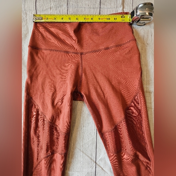 Aerie •Size Medium• Chill Play Move Orange Moto Style Leggings 26 Inch Length - Picture 5 of 9